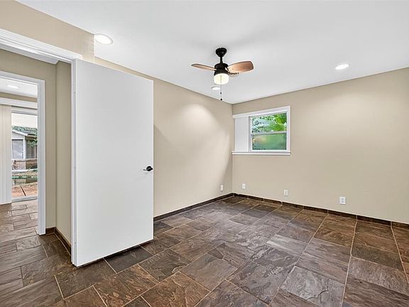 3rd image of 4628 Roseneath Dr #A