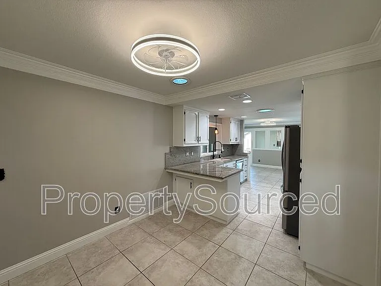 1351 Aksland Dr — Photo 15