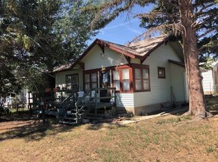932 11th St, Rawlins, WY 82301