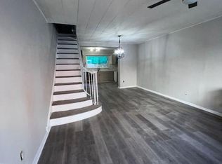 2215 S Darien St, Philadelphia, PA 19148