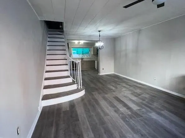 2215 S Darien St, Philadelphia, PA 19148