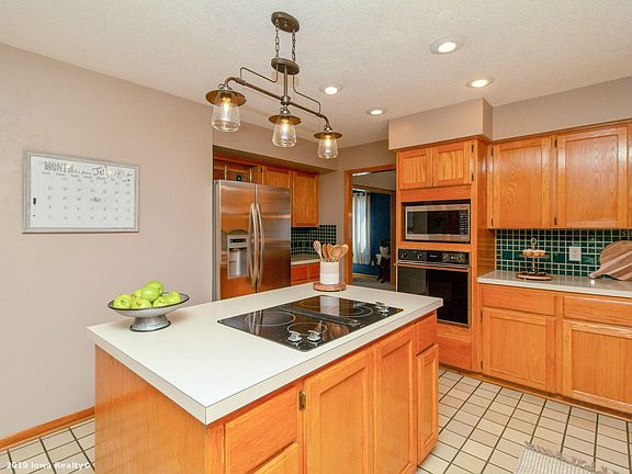 5th image of 2607 Crown Flair Dr