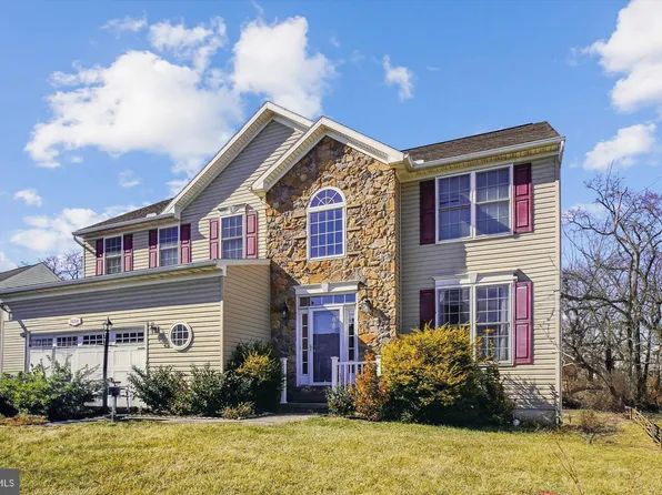 10214 Stagecoach Dr, Hagerstown, MD 21740