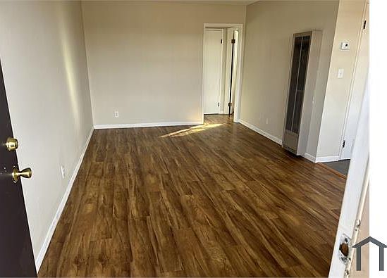 4th image of 450 N Winchester Blvd APT 4