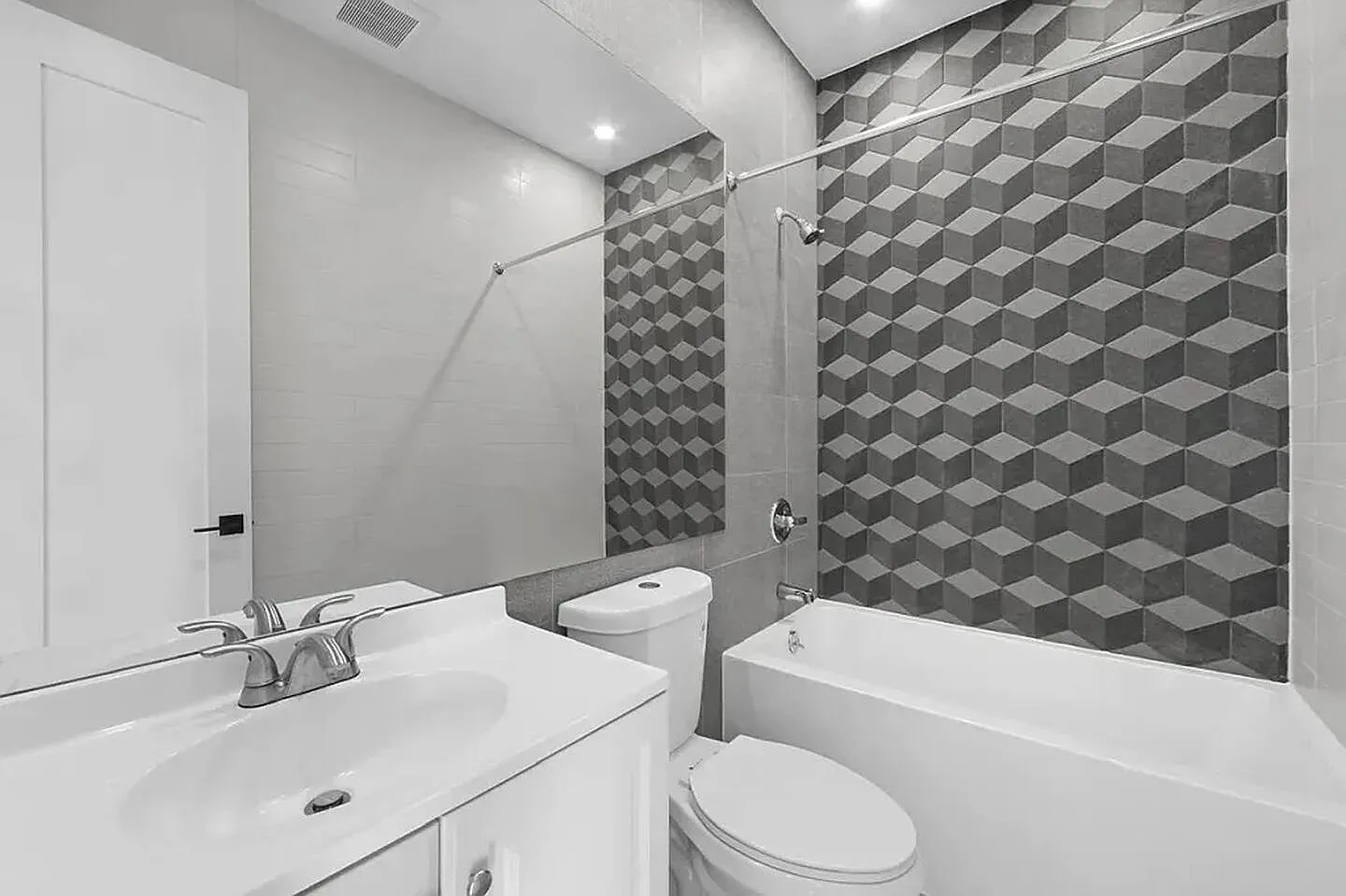 4 bed, 1.5 bath, $1,280 — Photo 3