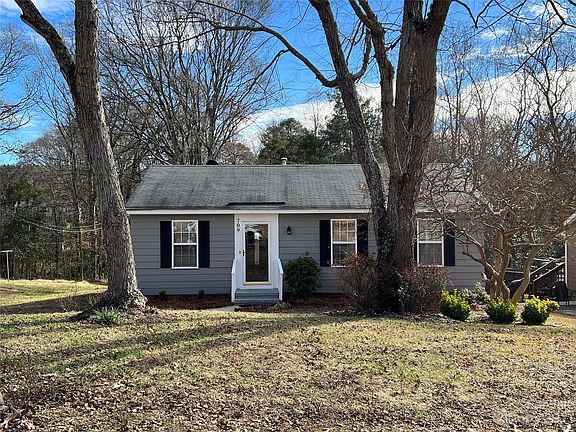 2nd image of 709 Echo Cove Ln