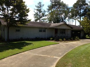 589 Cherokee Dr, Moultrie, GA 31768