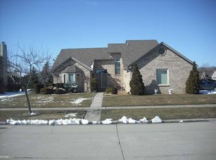49319 Proust Dr, Macomb, MI 48044