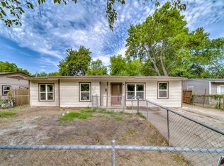 1022 Indian Hills Dr, Grand Prairie, TX 75051