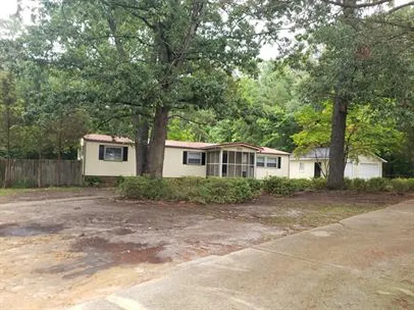 1655 Jersey Dr, Fayetteville, NC 28314