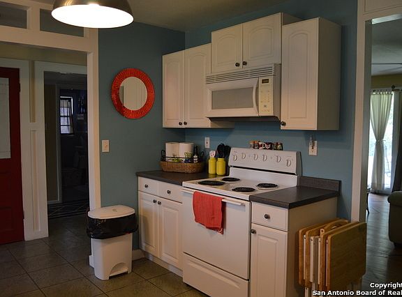 4th image of 4610 Trailwood Dr
