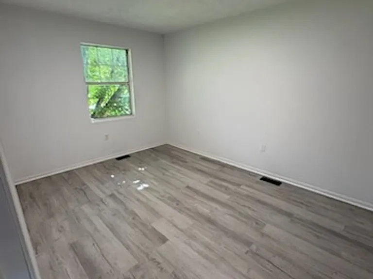 57 Martins Way — Photo 4