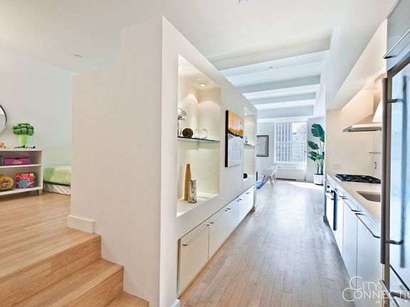 3rd image of 15 Broad St APT 2722
