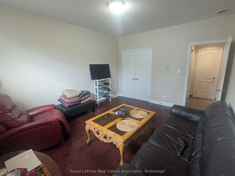 48 Mississauga Rd N #4 — Photo 12