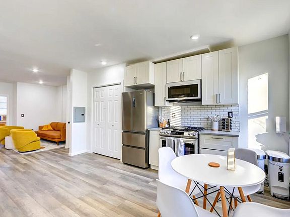 5th image of 211 1st St