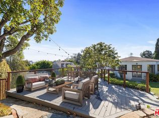 486 Denslow Ave, Los Angeles, CA 90049