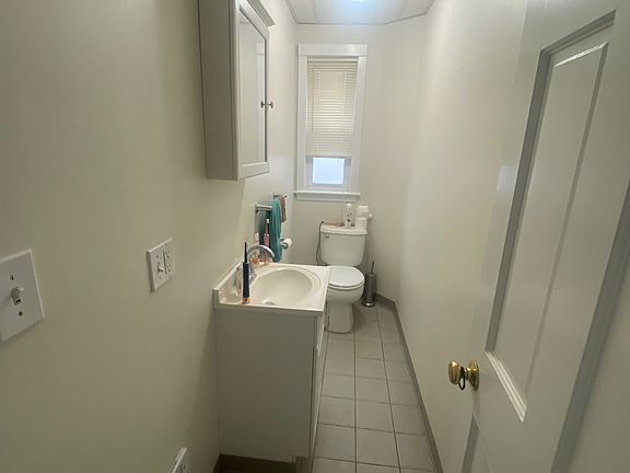 5th image of 11 Wright Ave #2