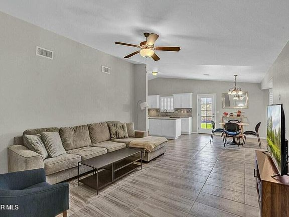 2nd image of 14832 Tierra Tencha Ct