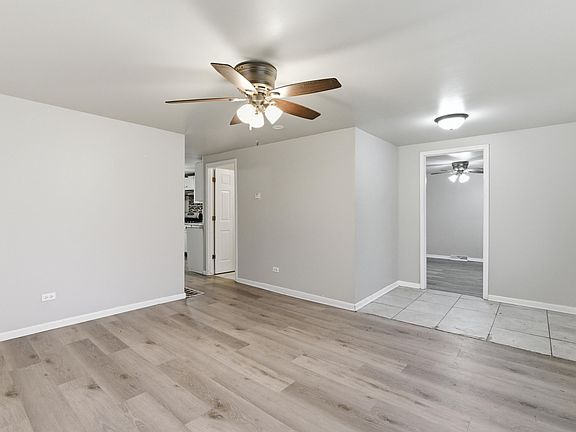 5th image of 952 Willard St