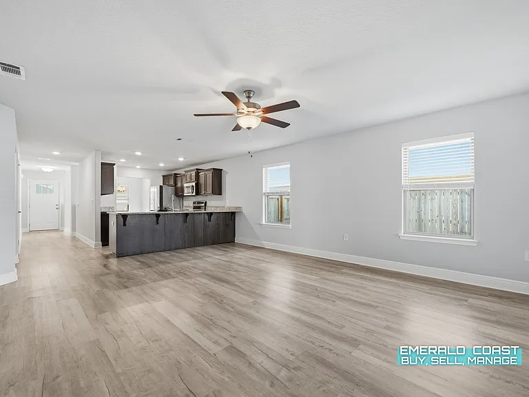 217 Baycliff Dr — Photo 37