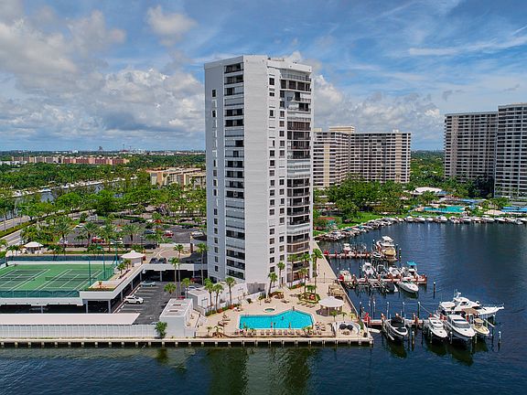 3rd image of 300 Three Islands Blvd APT 303
