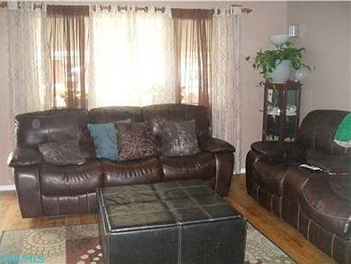 5th image of 155 Dogwood Ave
