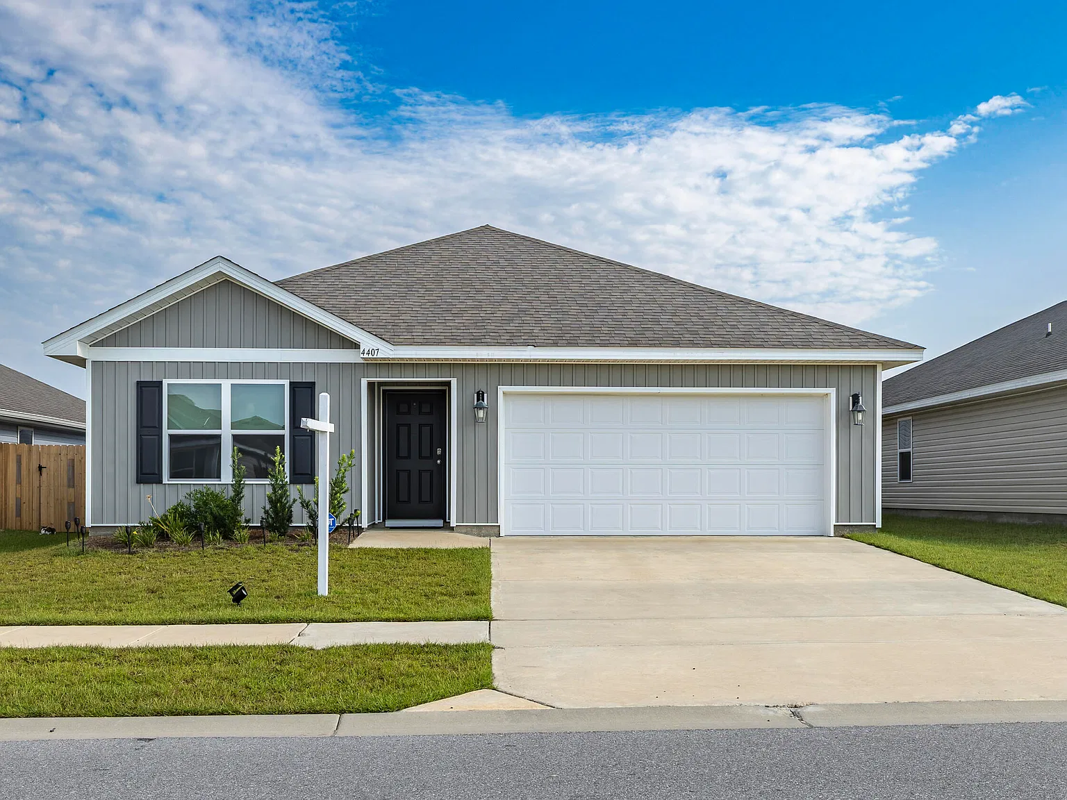 3 bed, 1270 sqft, $2,260 — Photo 1