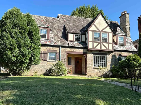 110 Court Ave, Weston, WV 26452