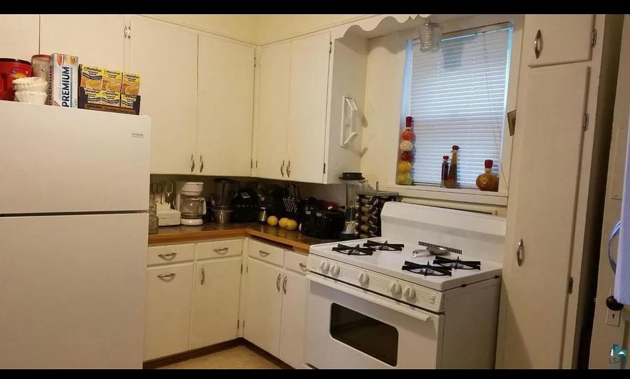 1125 Grand Ave — Photo 4