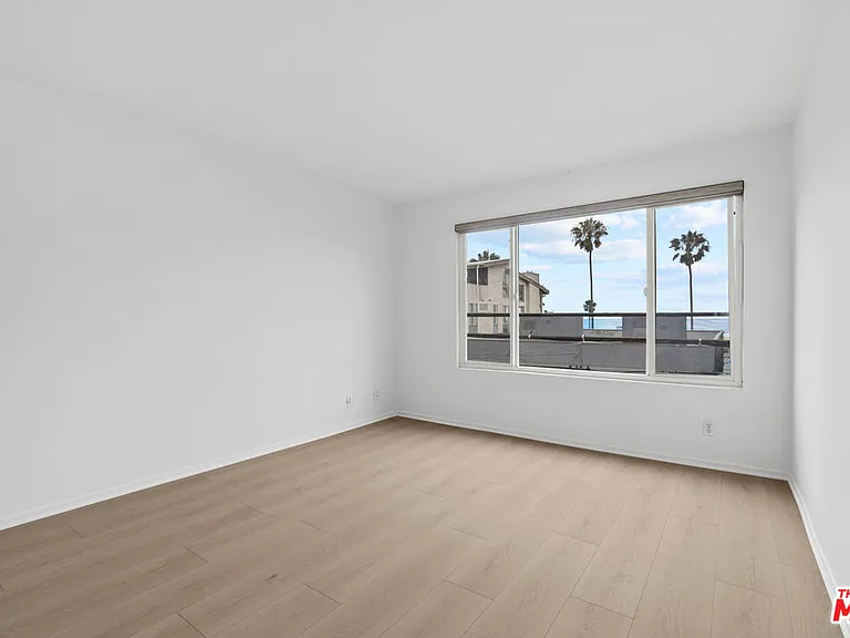 10 19th Ave #7 — Photo 12