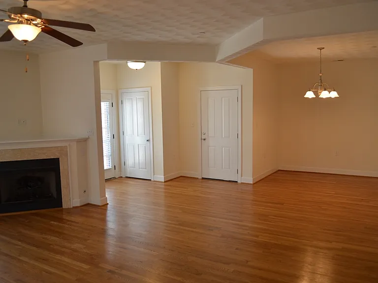 915D Colley Ave #1 — Photo 3