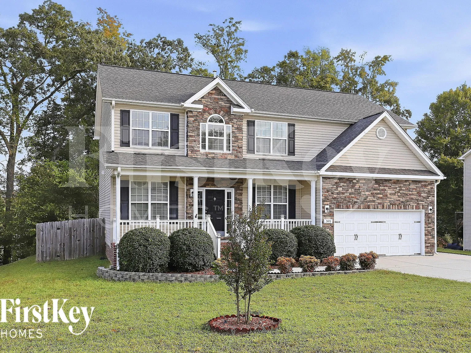 3 bed, 2.5 bath, 2619 sqft, $2,370 — Photo 2