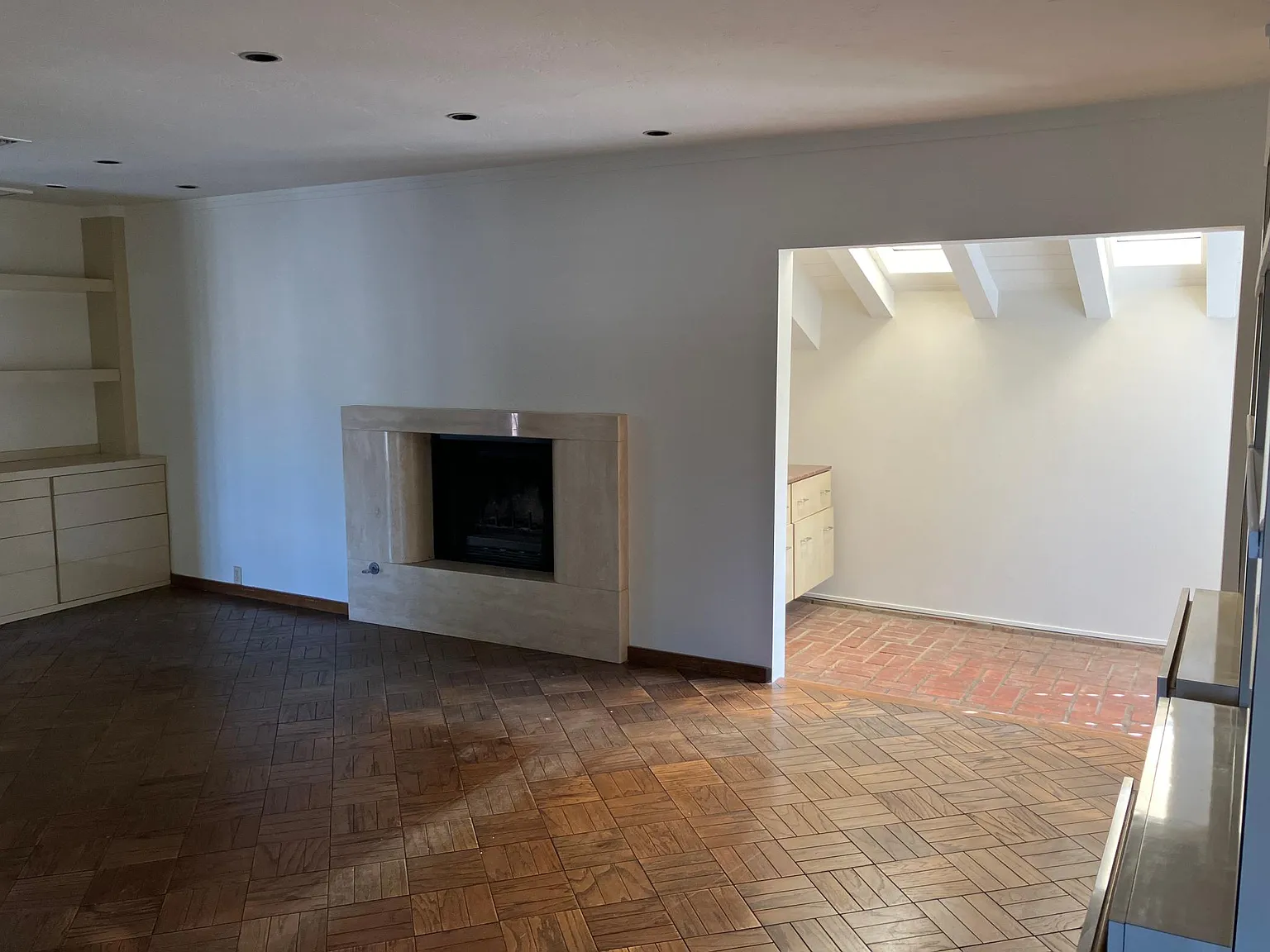 Studio, 550 sqft, $1,800 — Photo 3