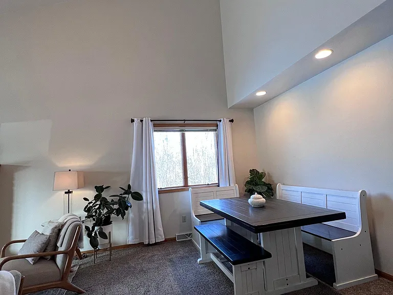 W3128 Harvard Ct — Photo 9