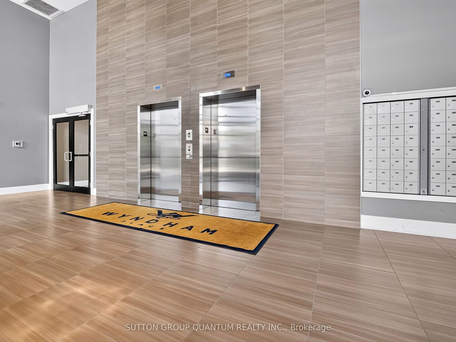 128 Garden Dr — Photo 2
