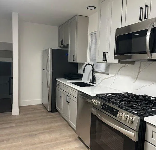 Solar Dr — Photo 8