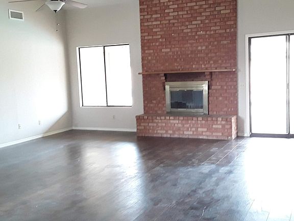 2nd image of 406 E Providence Dr