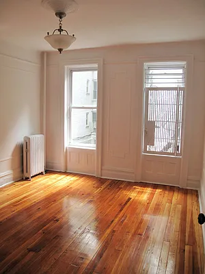 Rented by 470 15th Street, LLC | media 40