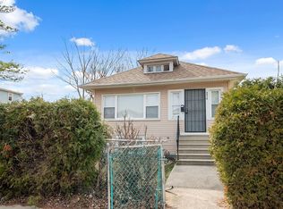 8836 S May St, Chicago, IL 60620