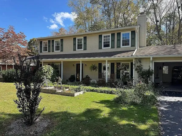 506 Woodbine Dr, Blacksburg, VA 24060