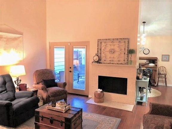 4th image of 2932 Pegasus Dr