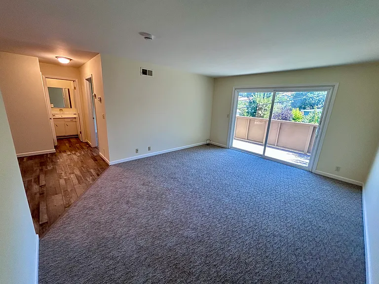 131 Irene Ct #16 — Photo 6