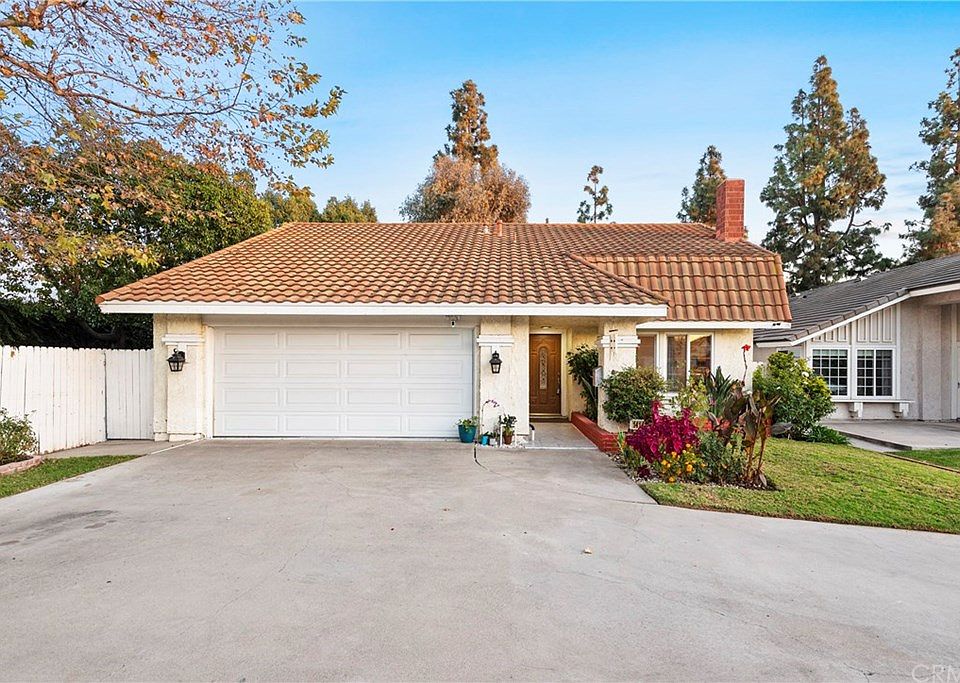 1st image of 14142 Moore Ct