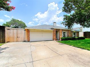 2511 Via Avenida, Carrollton, TX 75006