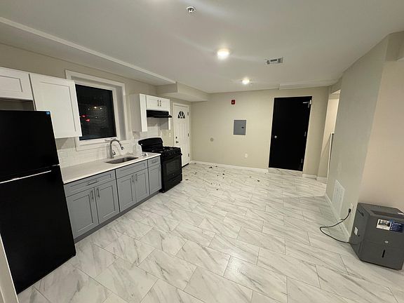 3rd image of 65 S Harrison St #17B