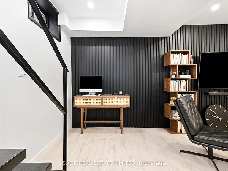 44 Pepler Ave — Photo 24