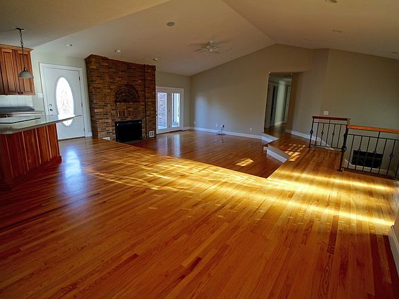 3rd image of 7505 Shallow Brook Cir