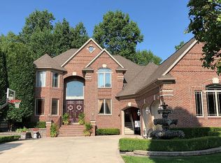57177 Covington Dr, Washington, MI
