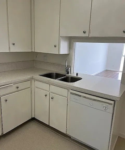 1932 Overland Ave #307 — Photo 7