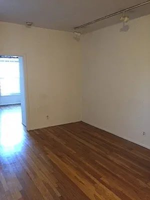 Rented by R New York | media 10